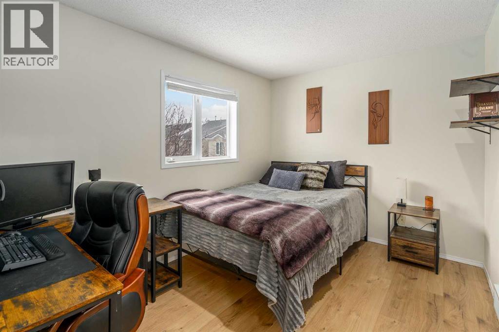 76 Sunlake Gardens Se, Calgary, Alberta T2X 3G4 - Photo 28 - A2332575