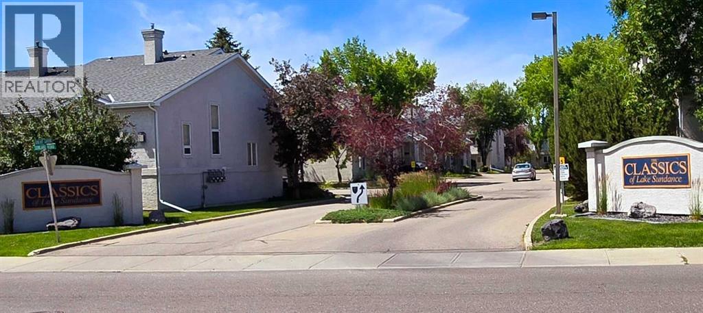 76 Sunlake Gardens Se, Calgary, Alberta T2X 3G4 - Photo 40 - A2332575