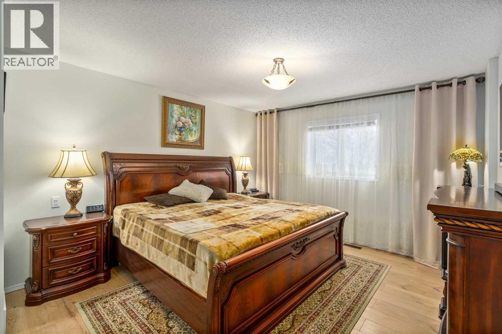 76 Sunlake Gardens Se, Calgary, Alberta T2X 3G4 - Photo 22 - A2332575