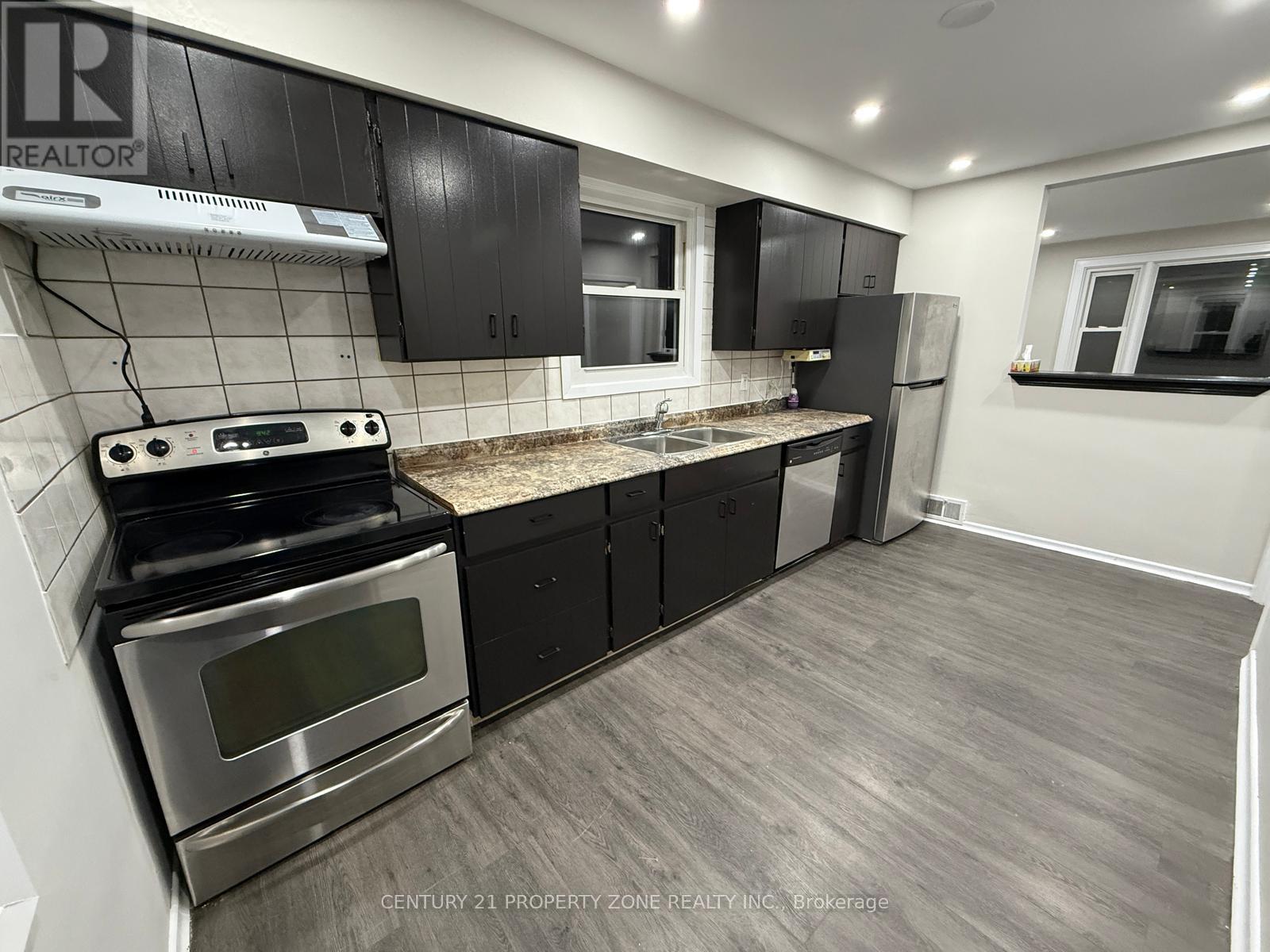 6300 Corwin Crescent, Niagara Falls, Ontario  L2G 2M1 - Photo 3 - X13635190