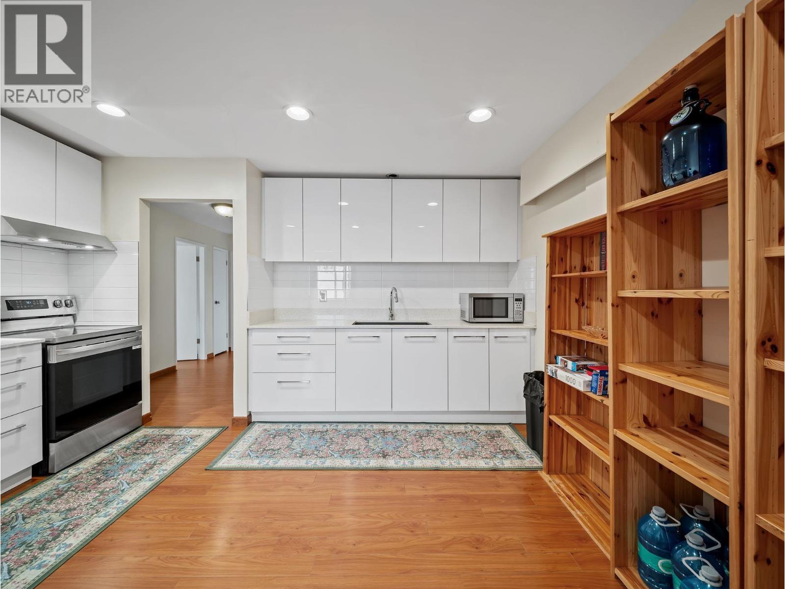 667 Cypress Street, Coquitlam, British Columbia  V3J 6L3 - Photo 16 - R3151586