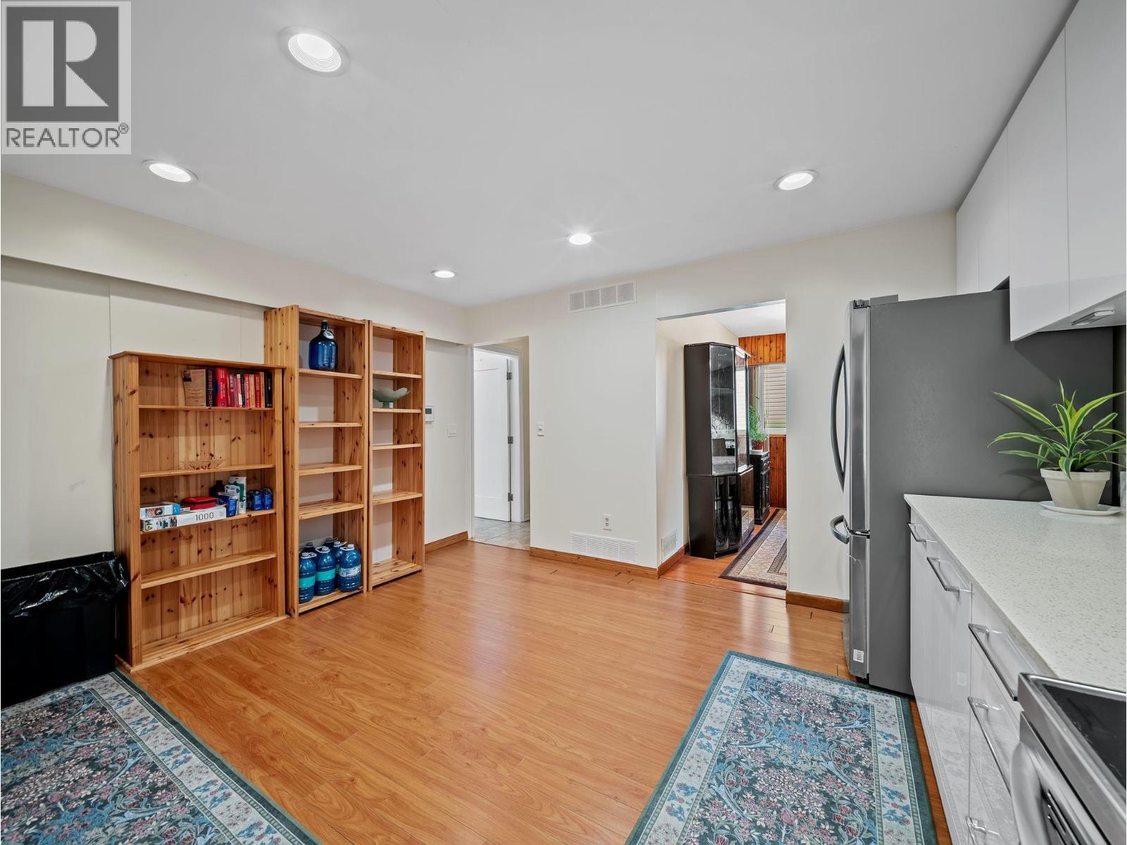 667 Cypress Street, Coquitlam, British Columbia  V3J 6L3 - Photo 15 - R3151586