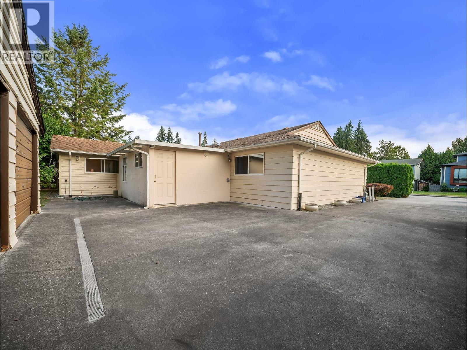 667 Cypress Street, Coquitlam, British Columbia  V3J 6L3 - Photo 34 - R3151586