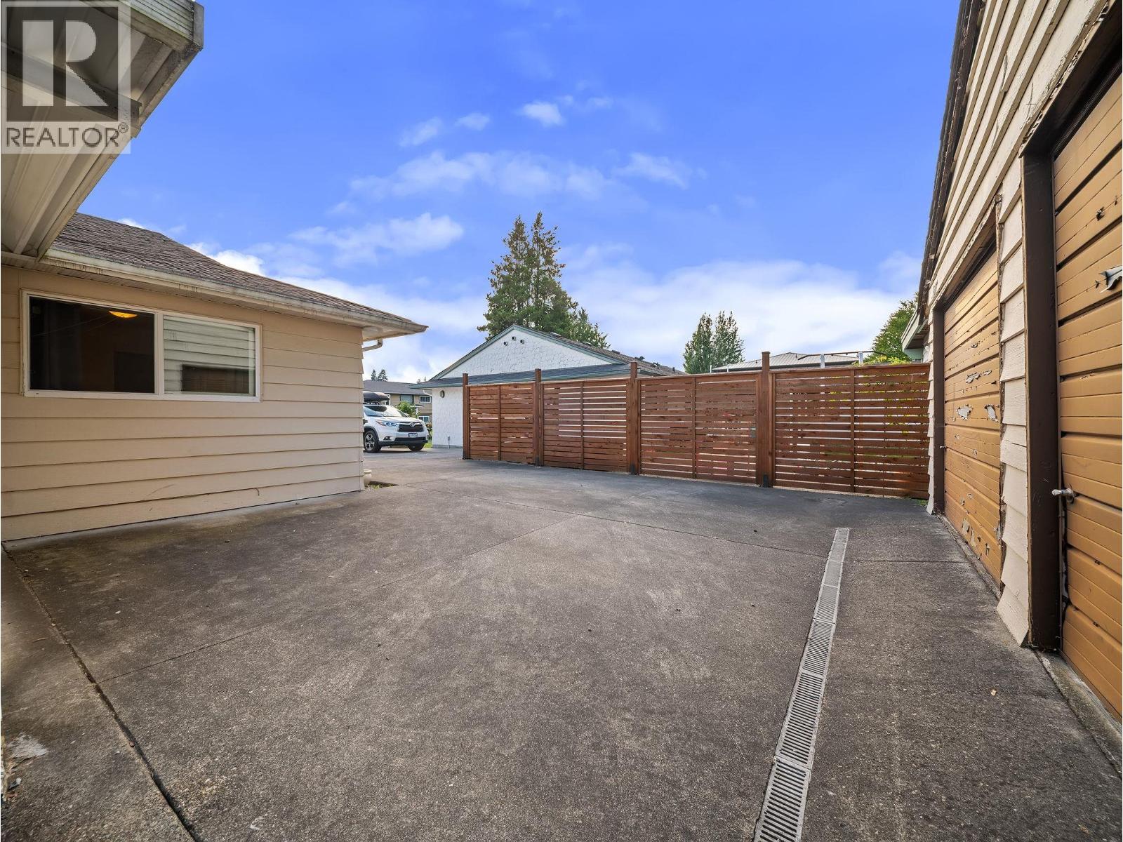 667 Cypress Street, Coquitlam, British Columbia  V3J 6L3 - Photo 33 - R3151586