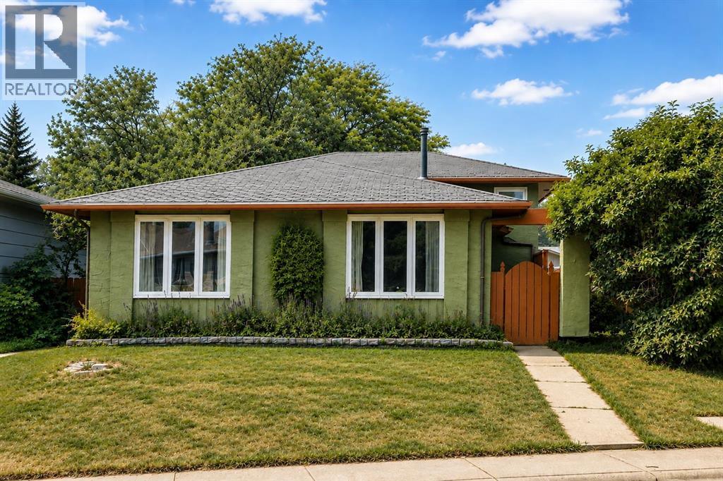 136 Midlawn Close SE, calgary, Alberta