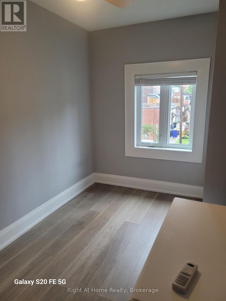 517 Runnymede Road, Toronto, Ontario  M6S 2Z8 - Photo 12 - W13574844