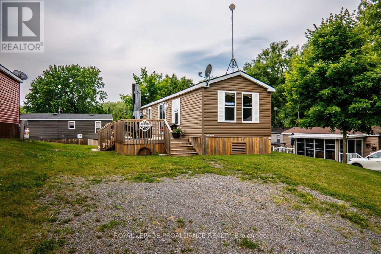 486 Cty Rd 18-12 Park Meadow Lane, Prince Edward County, Ontario  K0K 1P0 - Photo 2 - X13068092