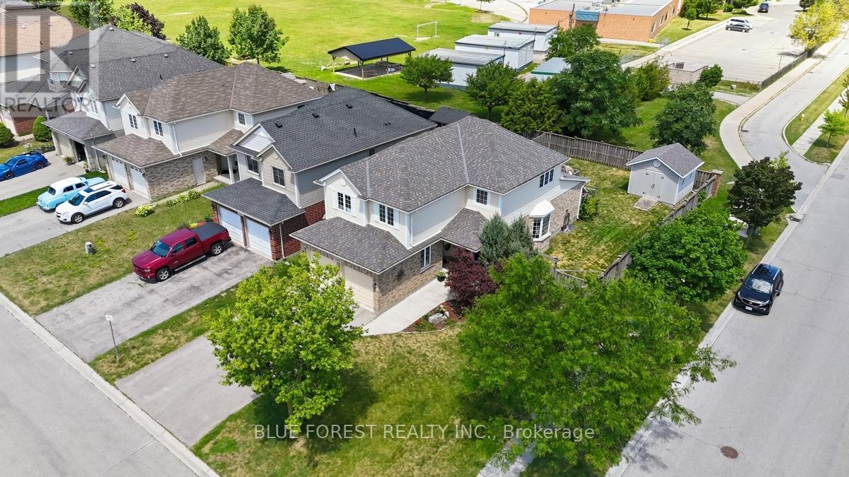 1506 CHELTON PLACE, London South, Ontario