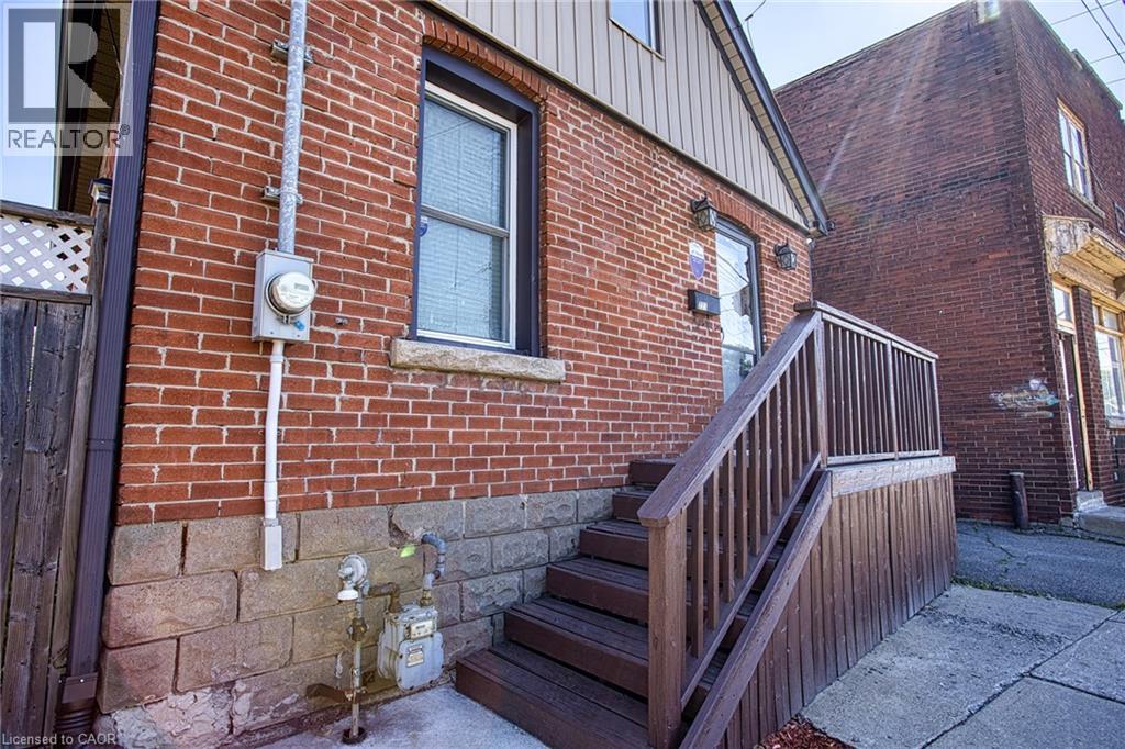 227 Beach Road, Hamilton, Ontario  L8L 4A9 - Photo 2 - 40852849