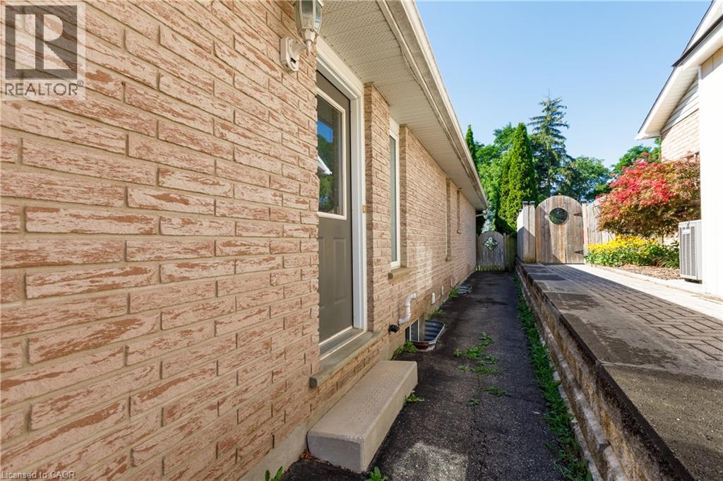 907 Doon Village Road, Kitchener, Ontario  N2P 1A1 - Photo 17 - 40850811