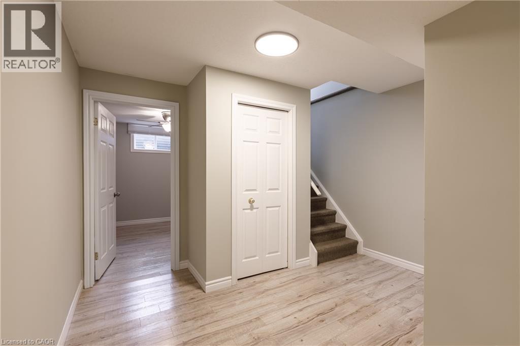 907 Doon Village Road, Kitchener, Ontario  N2P 1A1 - Photo 18 - 40850811