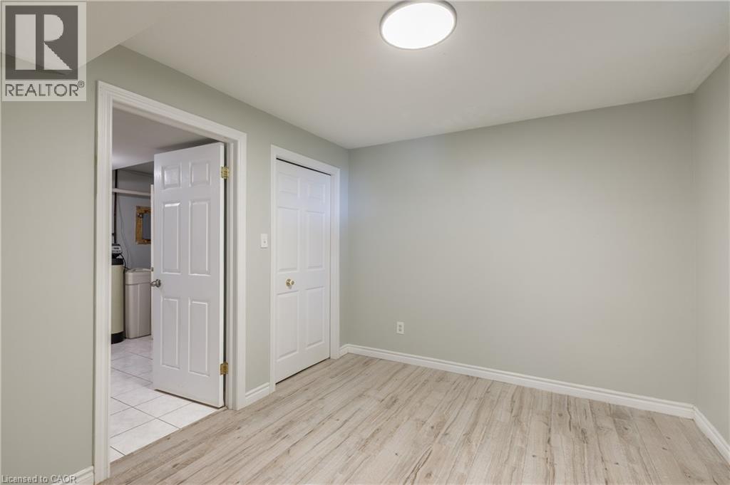 907 Doon Village Road, Kitchener, Ontario  N2P 1A1 - Photo 29 - 40850811