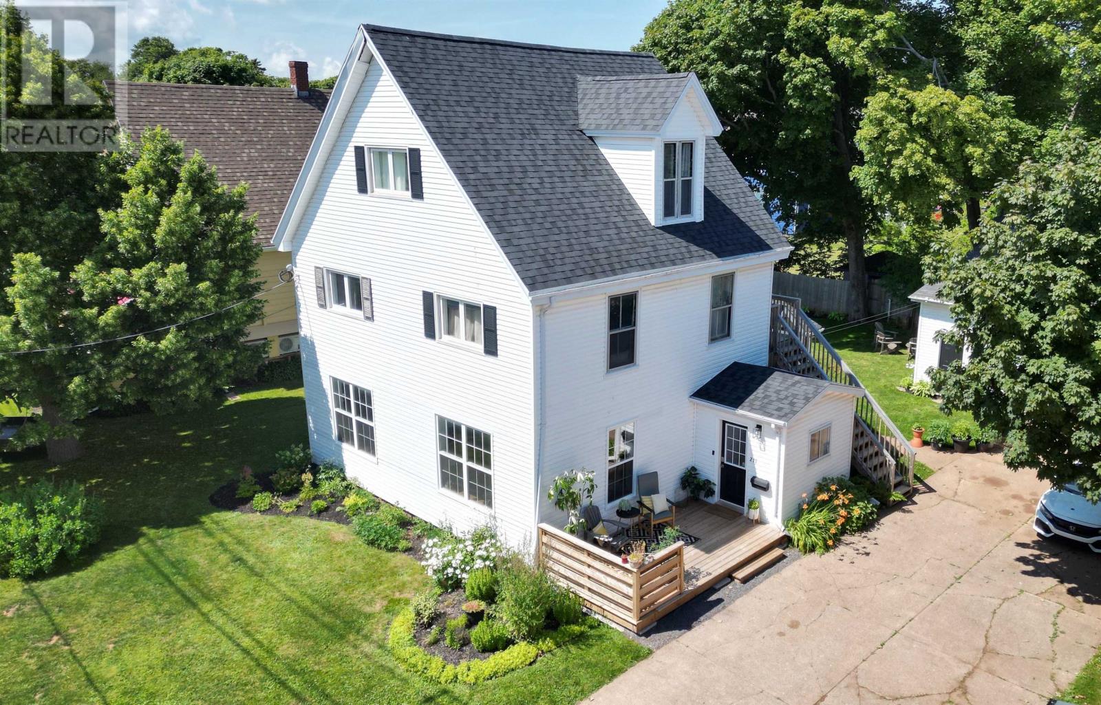 21 Winter Street, Summerside, Prince Edward Island  C1N 1N2 - Photo 1 - 202619514