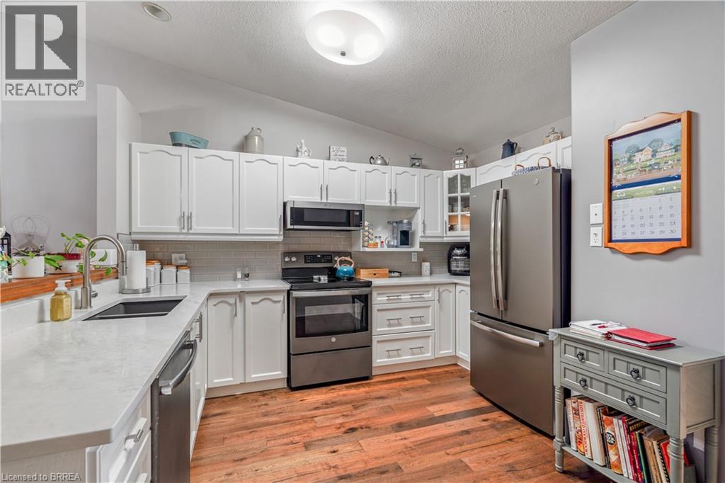 24 Griffiths Drive Unit# 9, Paris, Ontario  N3L 4C5 - Photo 10 - 40831739