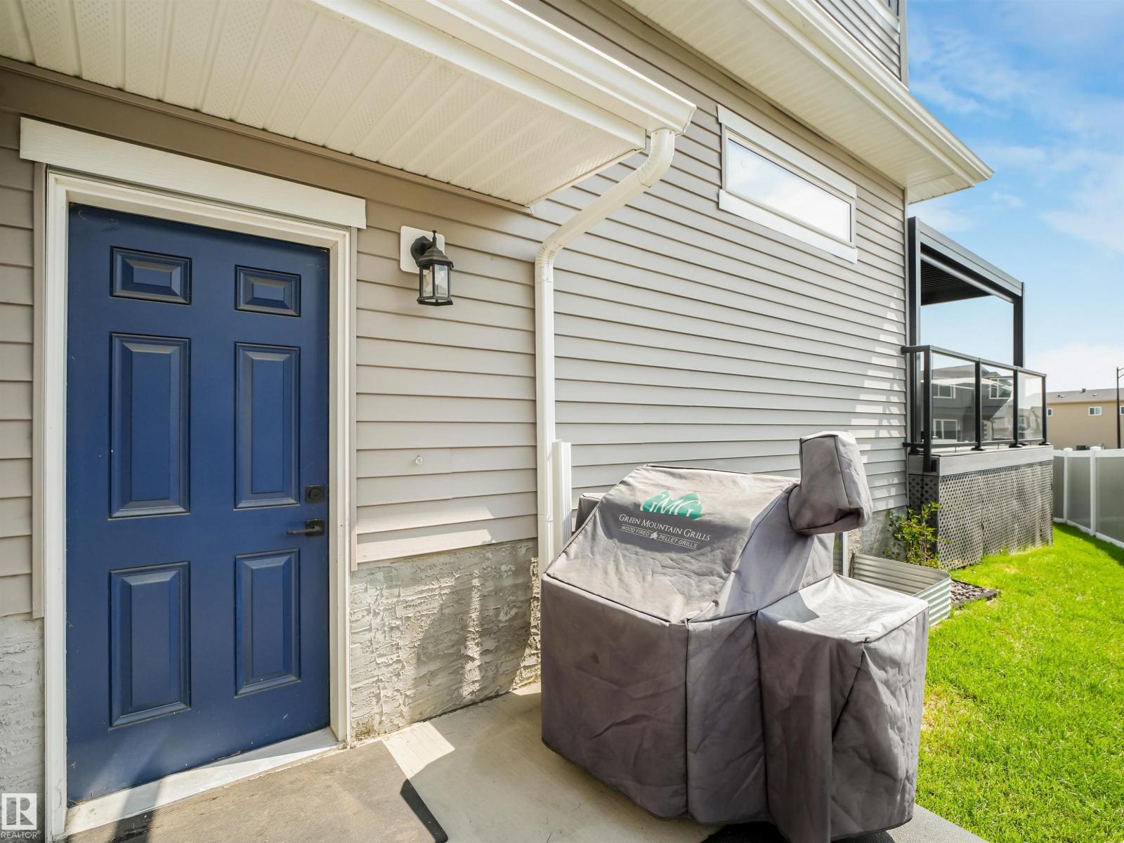 4621 170a Av Nw, Edmonton, Alberta  T5Y 4C9 - Photo 3 - E4501946