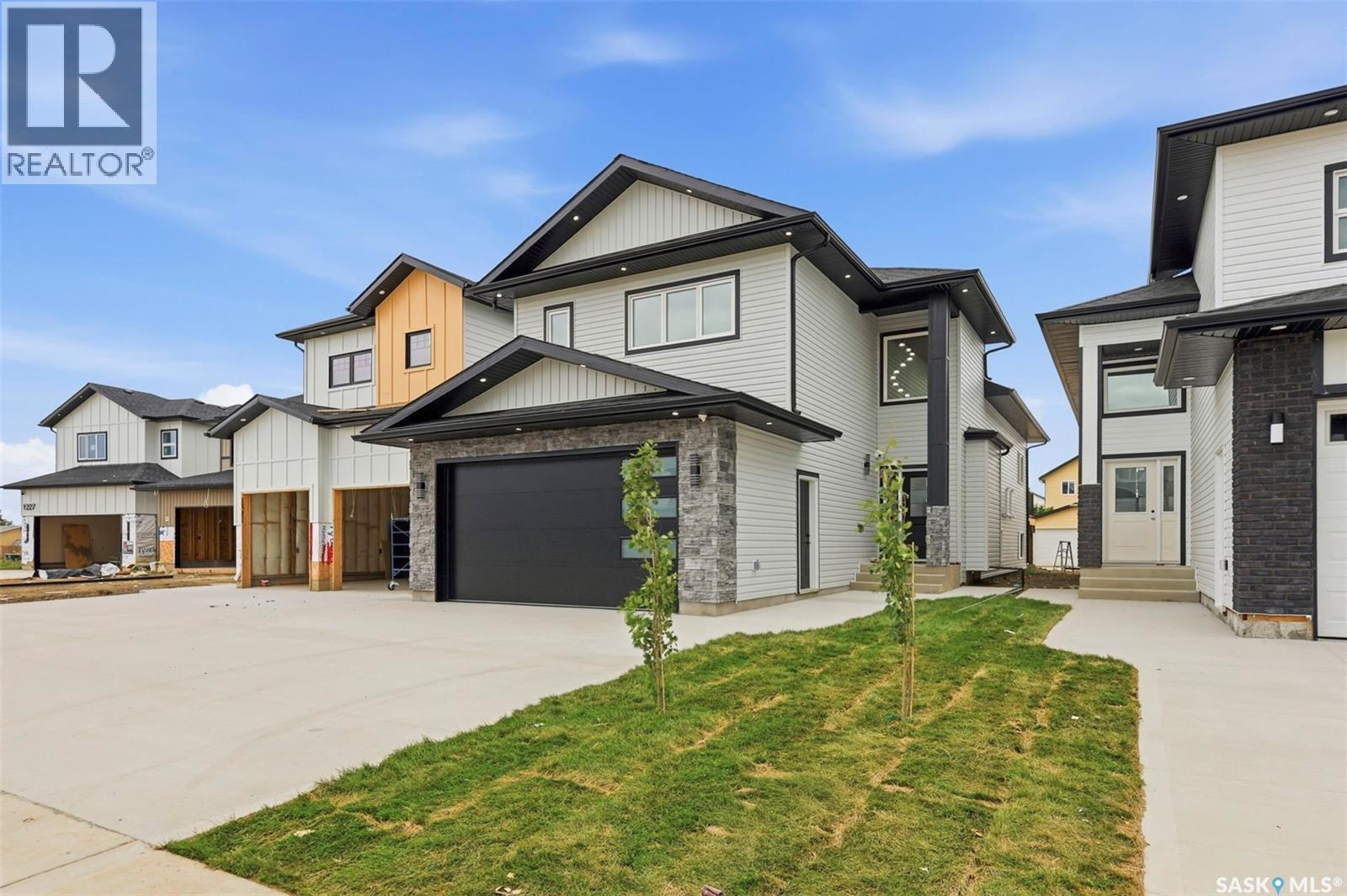 1215 Nightingale Terrace, Saskatoon, Saskatchewan  S7L 7R6 - Photo 2 - SK044206