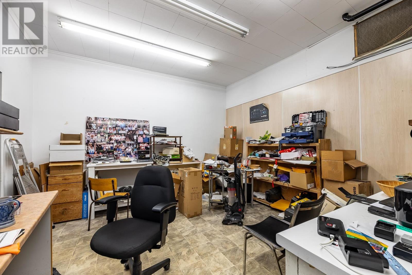 716-718 Queen St E, Sault Ste. Marie, Ontario P6A 2A9 - Photo 6 - SM261383