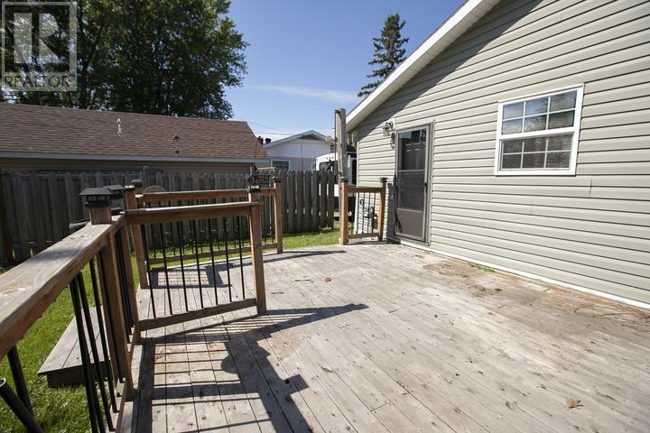 82 Cameron Ave, Sault Ste. Marie, Ontario P6B 4X2 - Photo 8 - SM261803