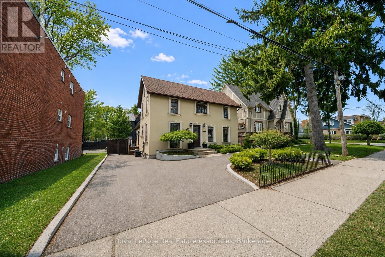 36 Mississauga Road N, Mississauga, Ontario  L5H 2H6 - Photo 34 - W13027242