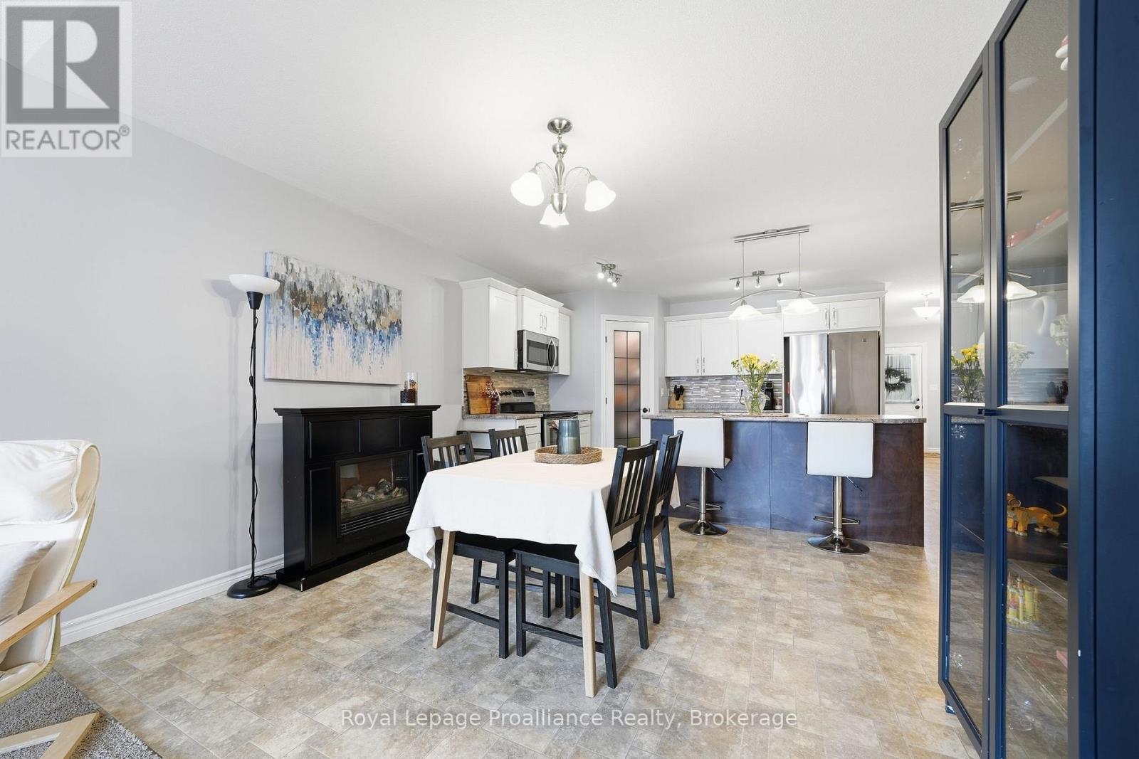 33 Chinook Street, Belleville, Ontario  K8P 0C6 - Photo 16 - X13635308