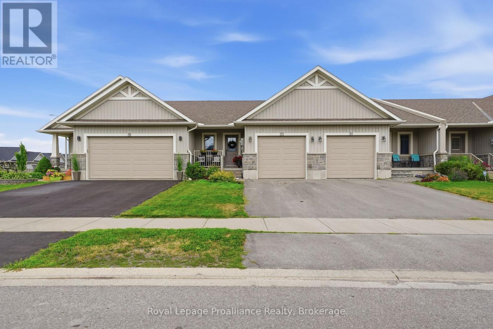 33 Chinook Street, Belleville, Ontario  K8P 0C6 - Photo 2 - X13635308