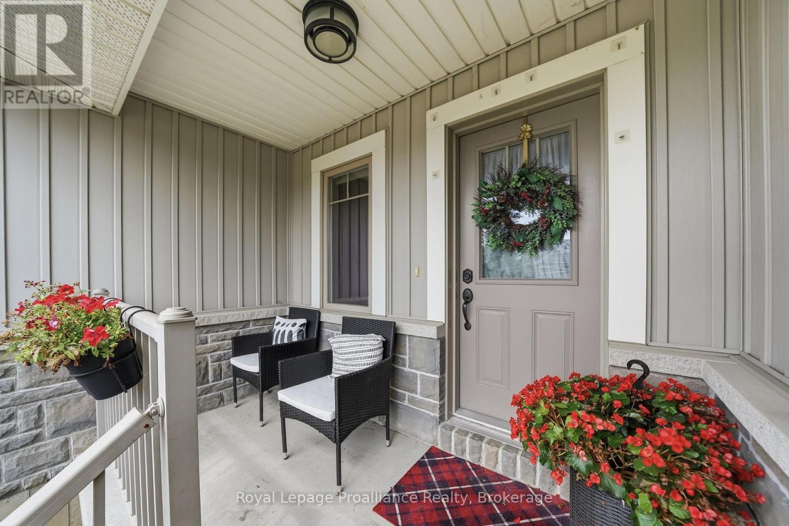 33 Chinook Street, Belleville, Ontario  K8P 0C6 - Photo 6 - X13635308