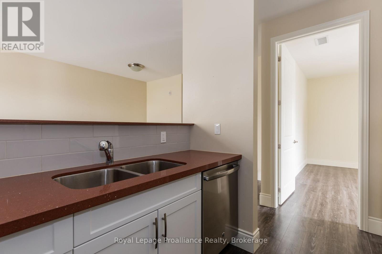 206 - 863 Abbey Lane, Peterborough, Ontario  K9H 0J3 - Photo 9 - X13635592