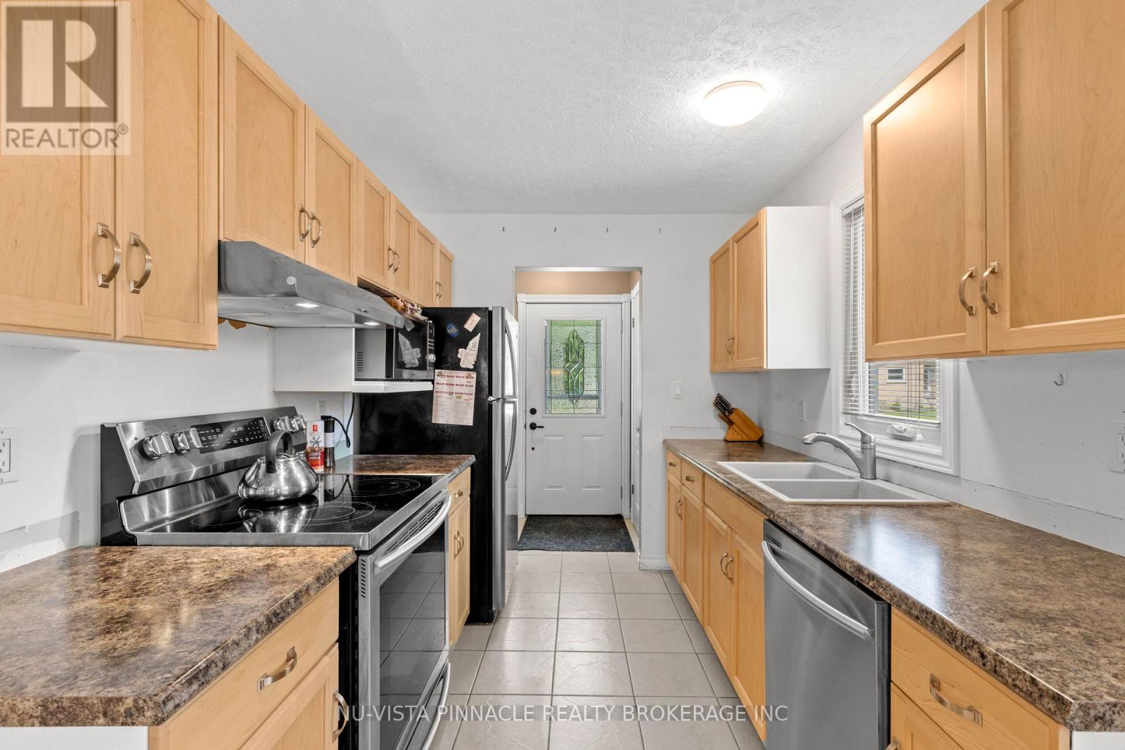 71 Melanie Drive, Aylmer, Ontario  N5H 3G5 - Photo 11 - X13635618