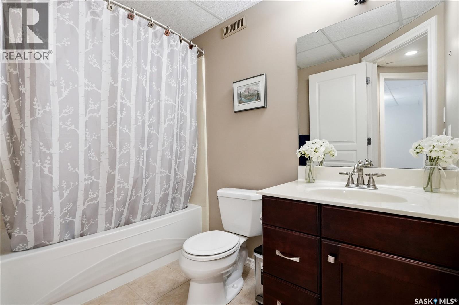 6178 Wascana Court Way, Regina, Saskatchewan  S4V 3E8 - Photo 41 - SK041159