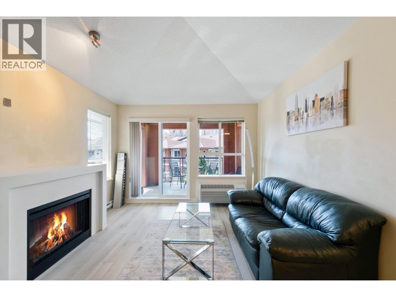 1089 Sunset Drive Unit# 402, Kelowna, British Columbia  V1Y 9Z3 - Photo 4 - 10389602