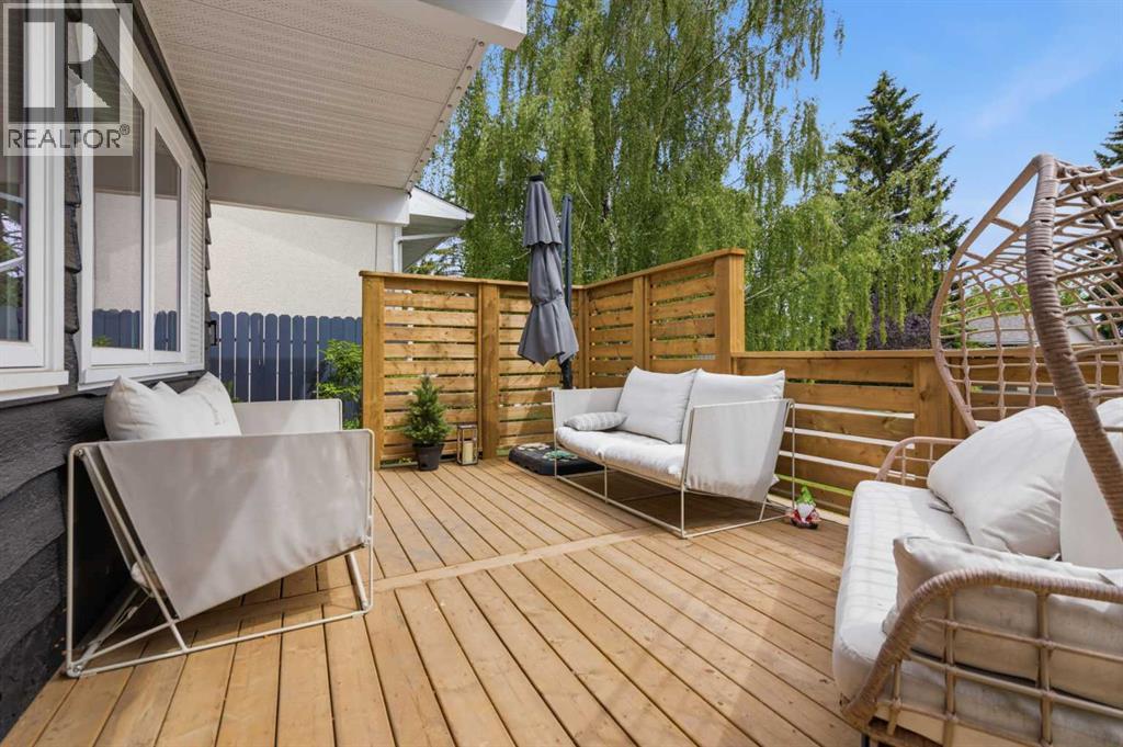 3720 58 Avenue Sw, Calgary, Alberta  T3E 5H6 - Photo 3 - A2327611