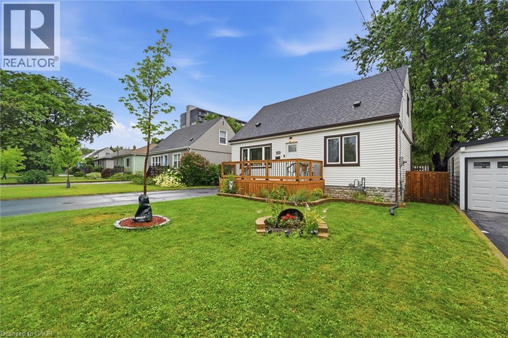 450 EAST 42ND Street, Hamilton, Ontario