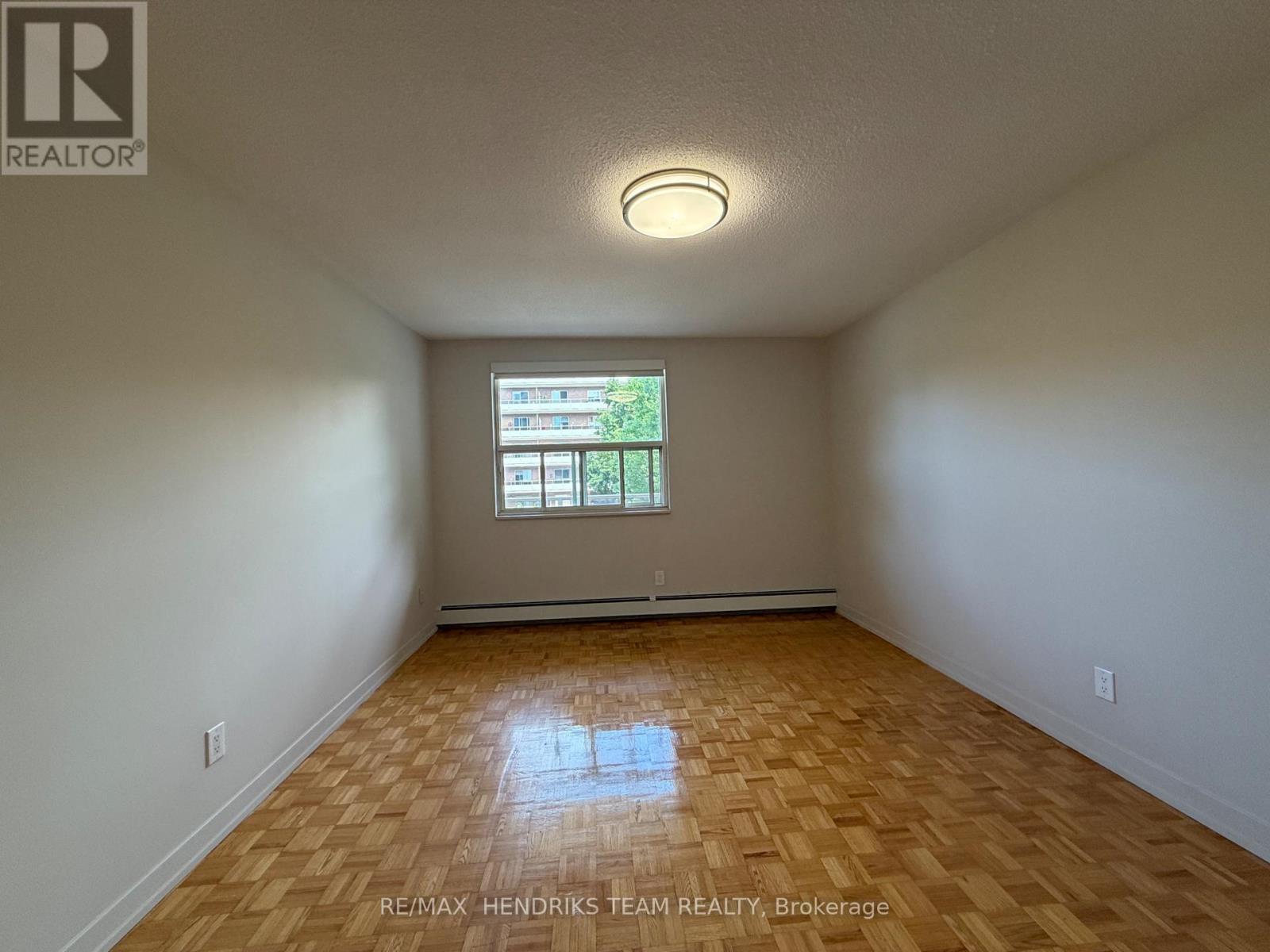 203 - 33 Leaside Drive, St. Catharines, Ontario  L2M 4G2 - Photo 7 - X13635422