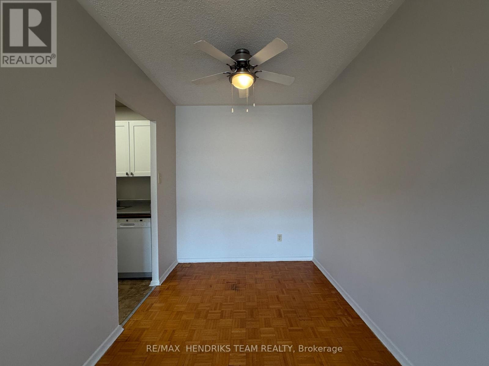 303 - 49 Leaside Drive, St. Catharines, Ontario  L2M 4G4 - Photo 4 - X13635504