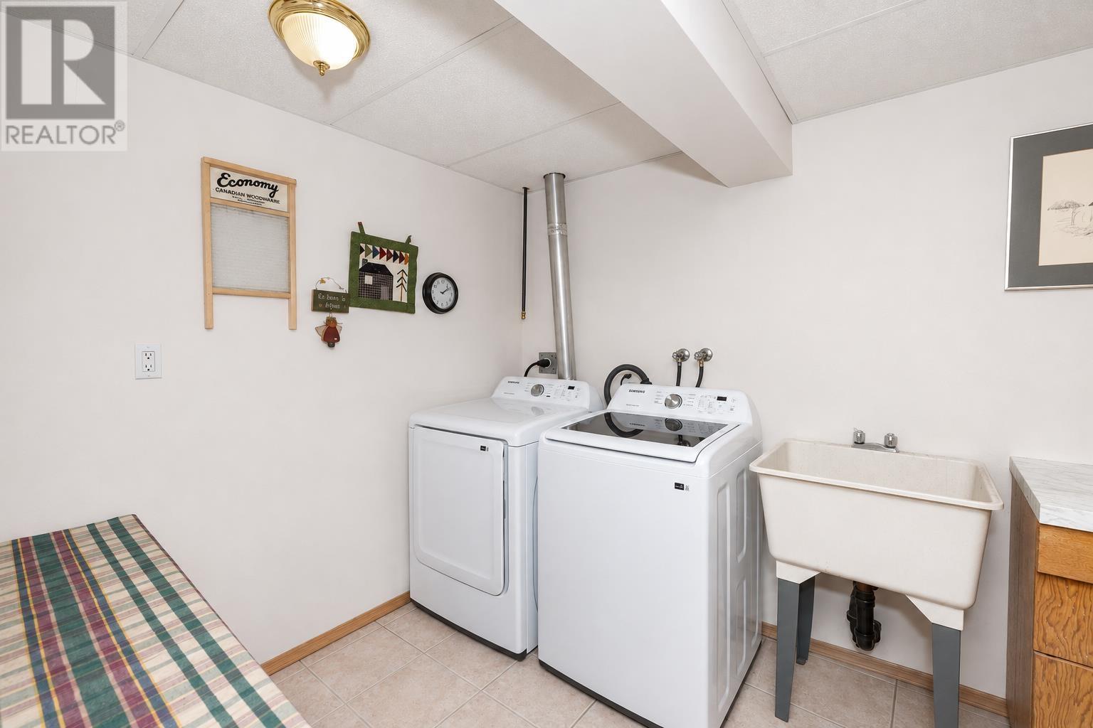 757 Porcupine Blvd, Thunder Bay, Ontario  P7C 5Y9 - Photo 30 - TB2602223