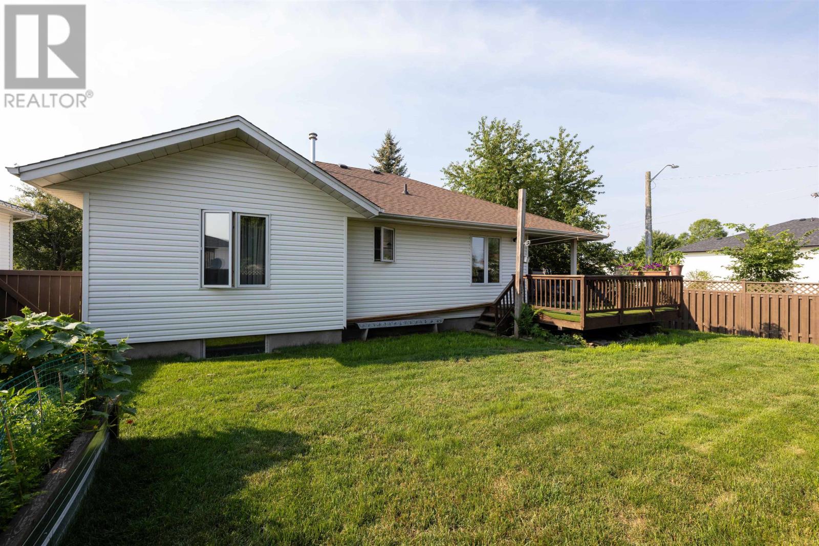 757 Porcupine Blvd, Thunder Bay, Ontario  P7C 5Y9 - Photo 35 - TB2602223