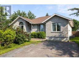 757 Porcupine BLVD, Thunder Bay, Ontario