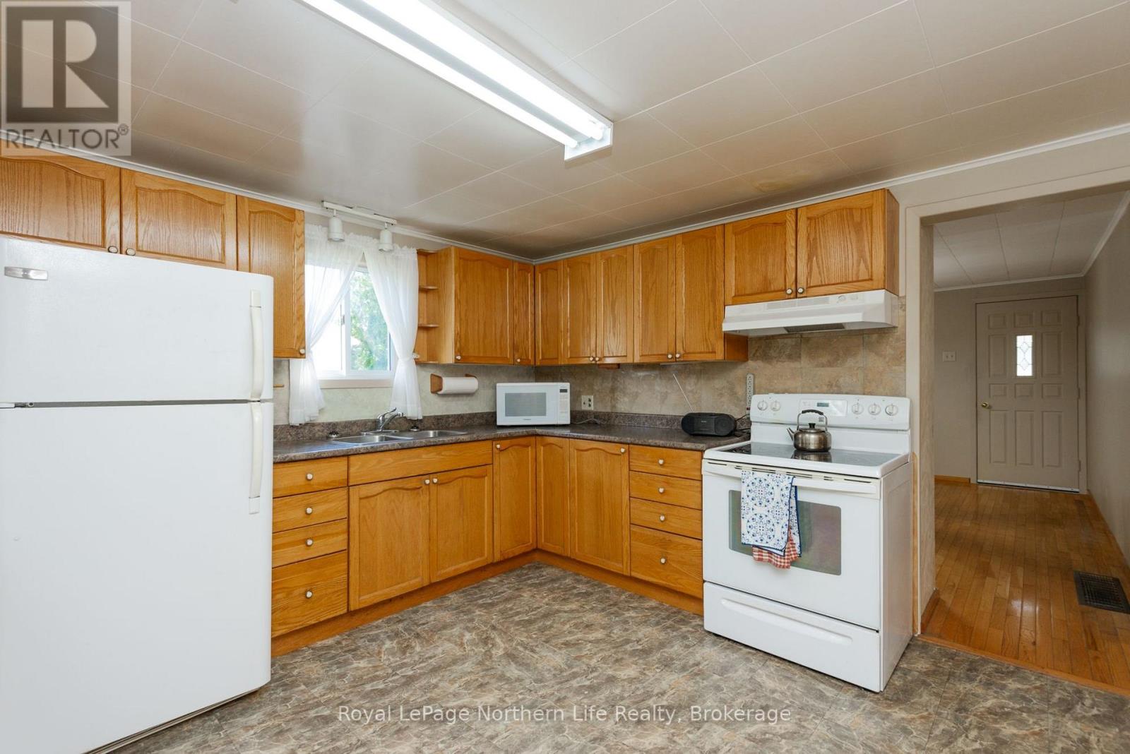 24 Village Road, Unorganized Townships, Ontario  P0H 2K0 - Photo 15 - X13635440