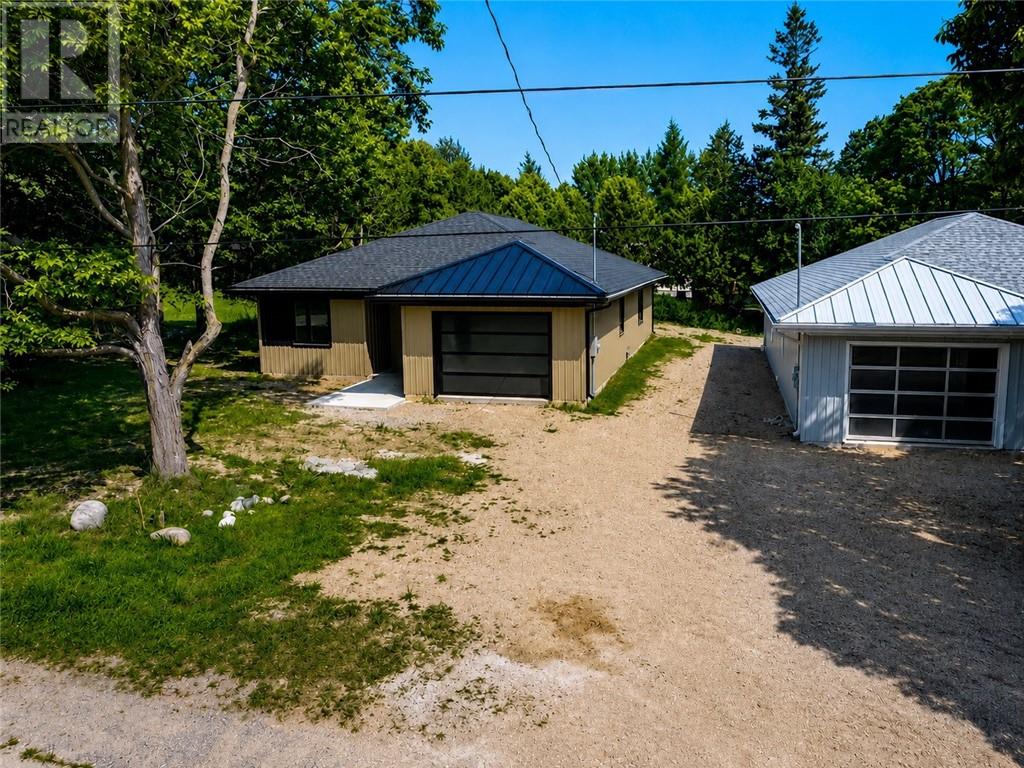 10b Main Street, Gore Bay, Ontario  P0P 1H0 - Photo 2 - 2127826