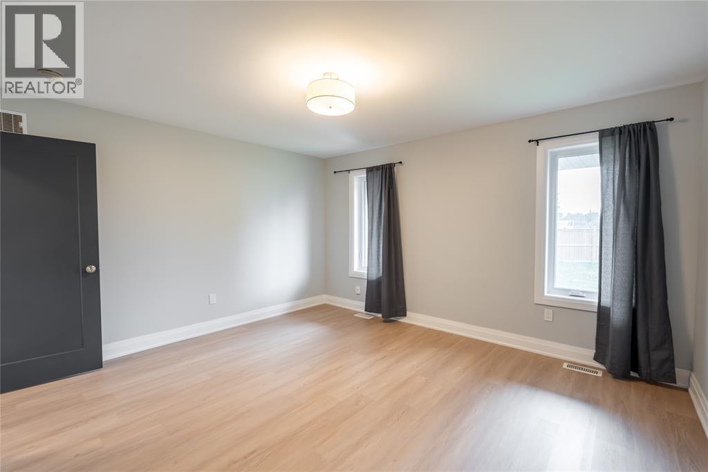 709 Ferdinands Crescent, Sarnia, Ontario  N7W 0B5 - Photo 15 - 26018734