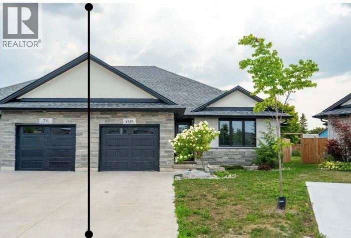 709 Ferdinands Crescent, Sarnia, Ontario  N7W 0B5 - Photo 2 - 26018734