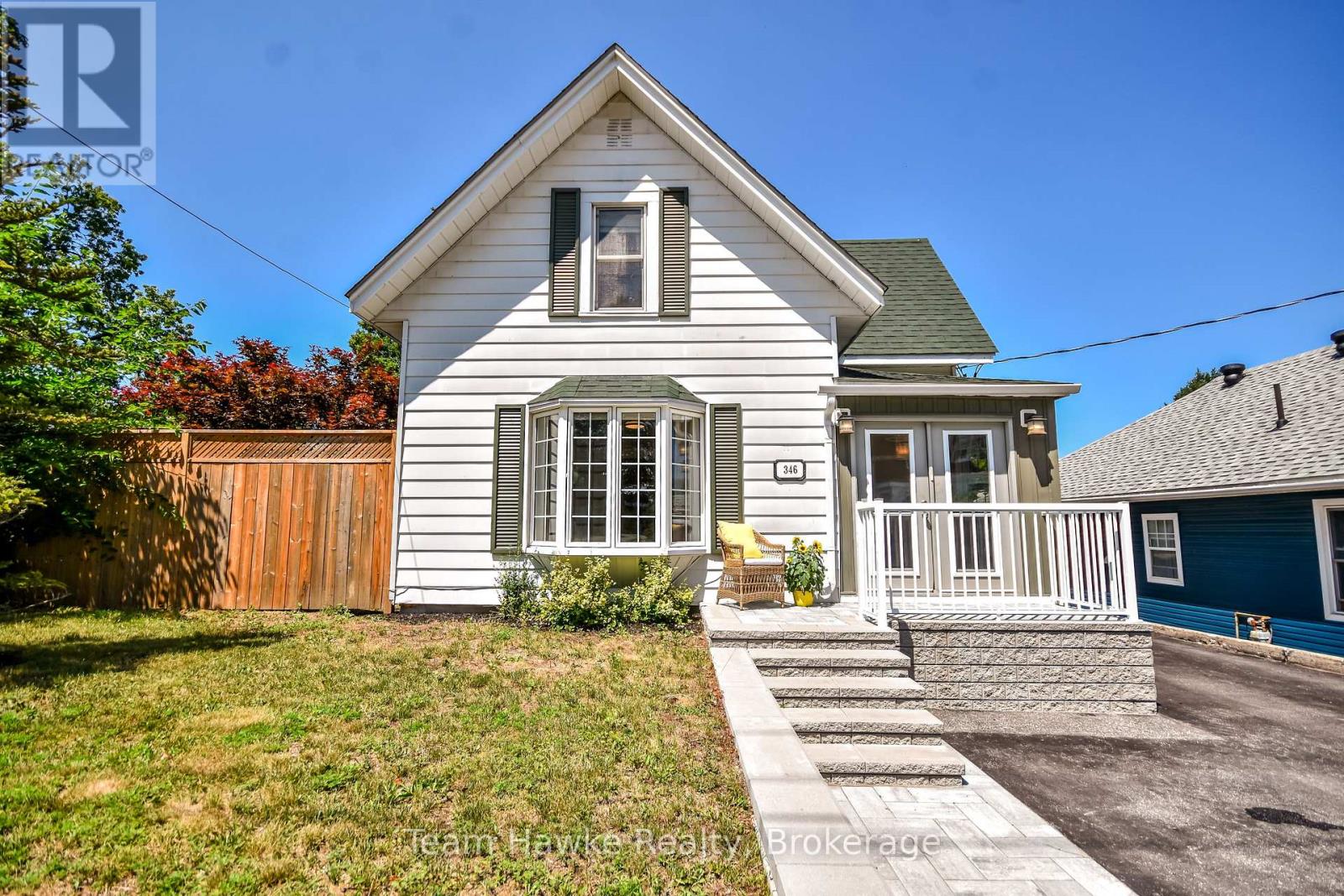 346 YONGE STREET, Midland, Ontario
