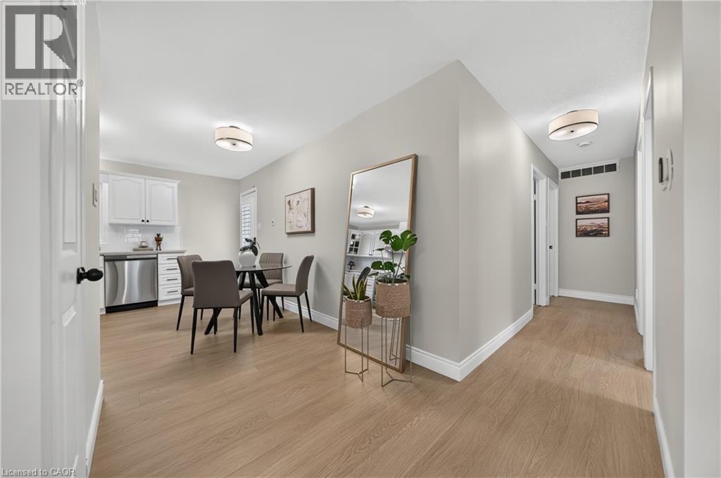 457 Eastbridge Boulevard, Waterloo, Ontario  N2K 3Y4 - Photo 11 - 40853074