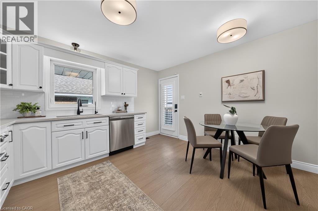 457 Eastbridge Boulevard, Waterloo, Ontario  N2K 3Y4 - Photo 14 - 40853074