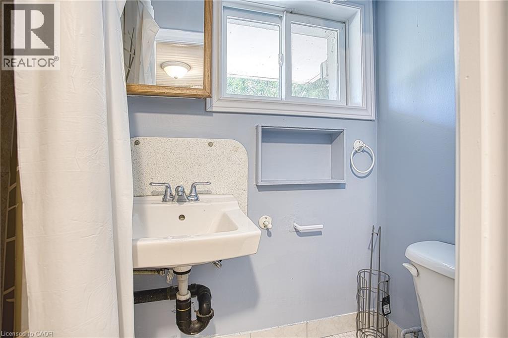 99 Mohawk Road W, Hamilton, Ontario  L9C 1W2 - Photo 18 - 40852950