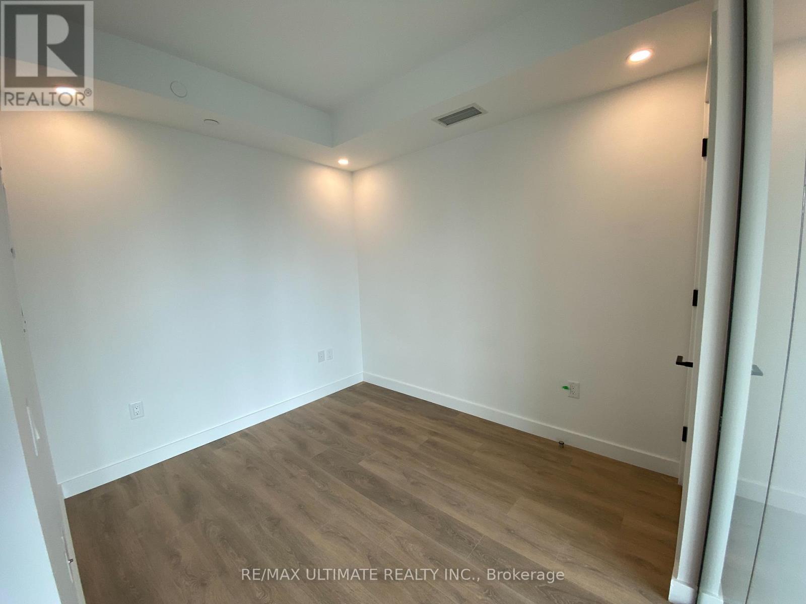 1220 - 505 RICHMOND STREET W
