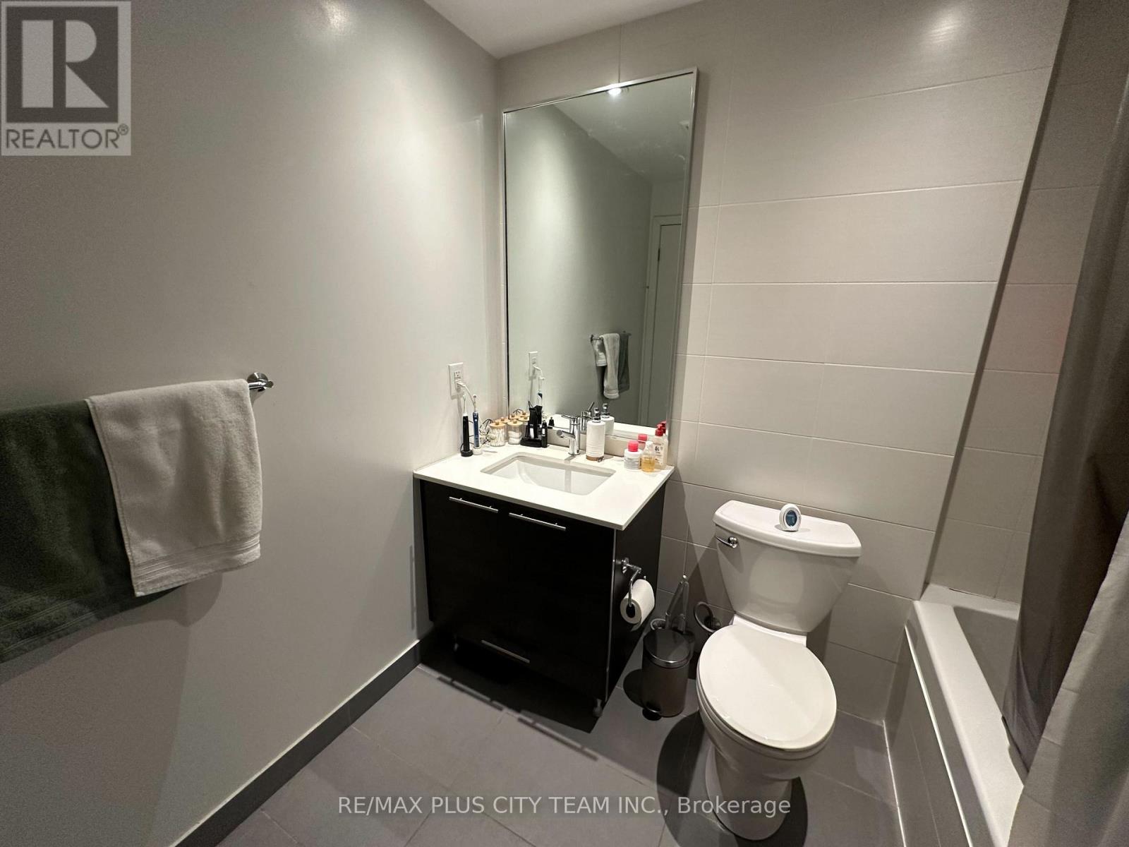 709 - 1 Market Street, Toronto, Ontario  M5E 0A2 - Photo 11 - C13635344