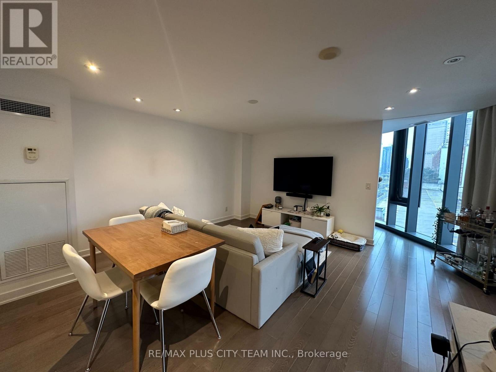 709 - 1 Market Street, Toronto, Ontario  M5E 0A2 - Photo 3 - C13635344