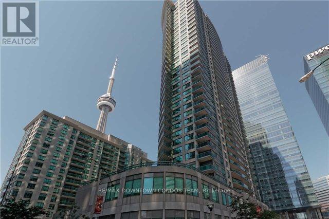 1005 - 30 GRAND TRUNK CRESCENT