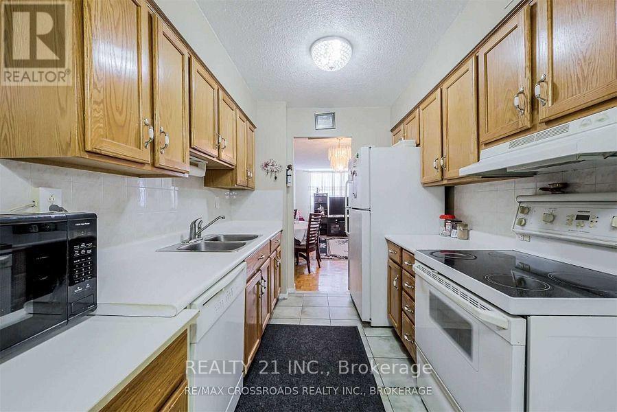 811 - 25 Sunrise Avenue S, Toronto, Ontario  M4A 2S2 - Photo 12 - C13635390